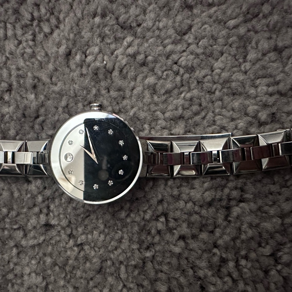 New Movado Women's Watch Sapphire 0606814 - Picture 2 of 7
